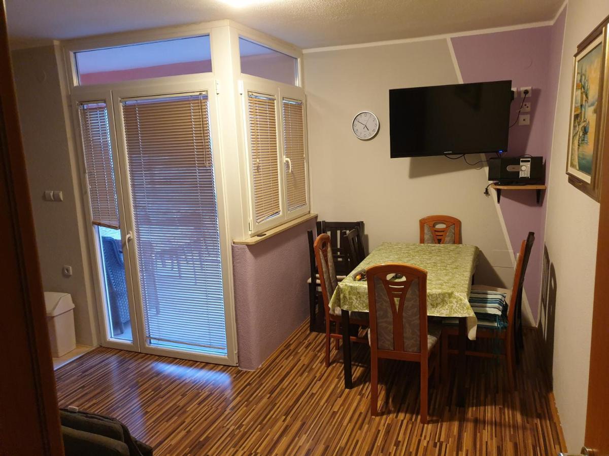 Apartments Mima Каштела Экстерьер фото